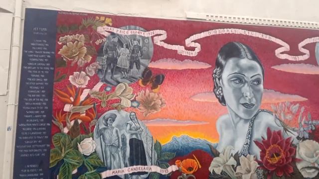Albert Einstein and Dolores Del Rio Murals смотреть онлайн