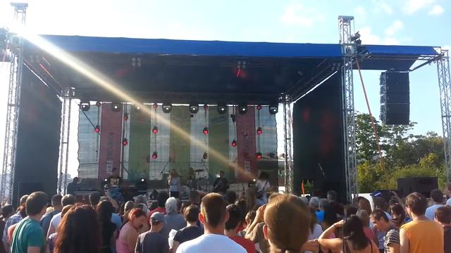 Gabriela Gunčíková zpívá Guano Apes - You can't stop me na Krpolefest 2013 смотреть онлайн
