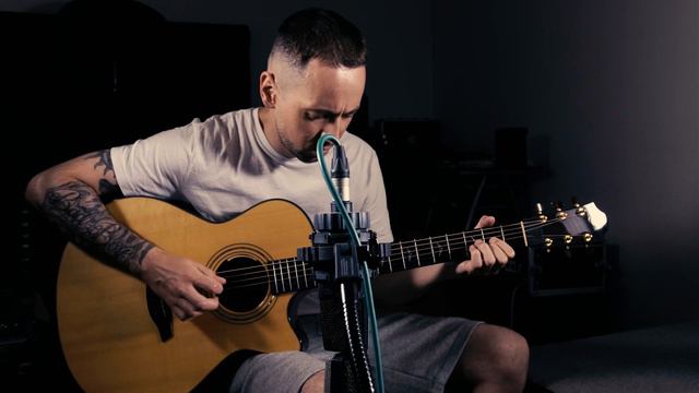 Mombasa (Tommy Emmanuel) - Nikita Baranov