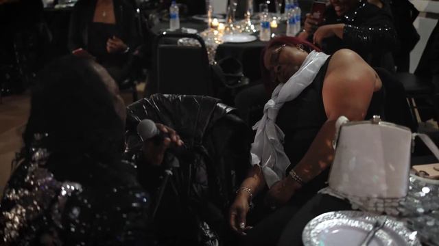 James Brown (Tony Wilson) Sings To Vastoria During Her "Steppin Into 60" Birthday Event. смотреть онлайн