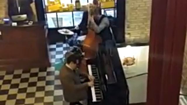 WATCH WHAT HAPPENS - Giorgio Cùscito NEW Trio смотреть онлайн