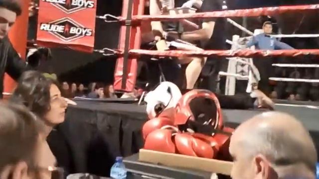 Violeta González consigue su tercera victoria profesional en el Frontón Bizkaia. смотреть онлайн