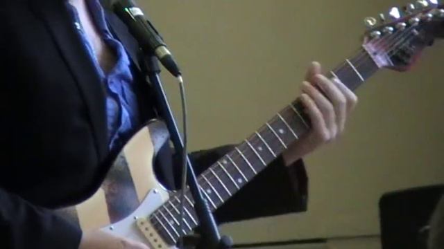 Michael Falconer Right Next Door (Robert Cray cover} смотреть онлайн