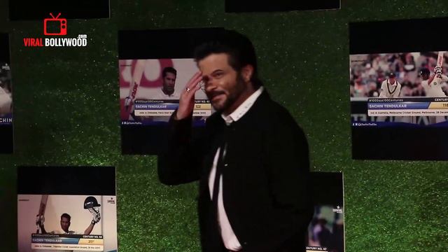 Anil Kapoor, John Abraham and Shreya Ghoshal at Sachin A Billion Dreams Grand Premiere смотреть онлайн