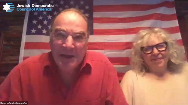 Mandy Patinkin Sings God Bless America In Yiddish