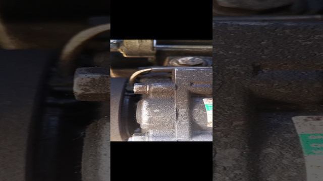 Ох уж этот болт. Пояснение 2 при замене генератора Ларгус. смотреть онлайн