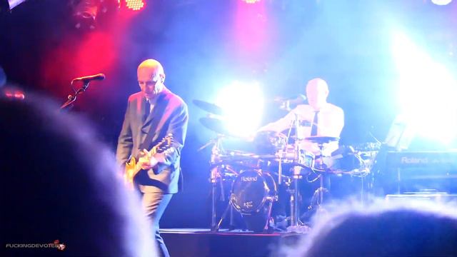 Midge Ure-"The Voice+We Stand Alone+The Thin Wall" live@ KB,Malmö 13/10-2022 смотреть онлайн
