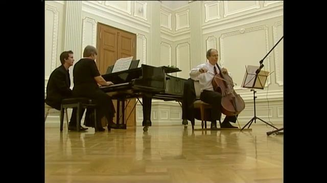 J.S. Bach: Sonata for Viola da Gamba and Cembalo in D major, III. and IV. смотреть онлайн