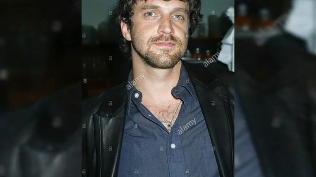 Raúl Esparza- Home смотреть онлайн