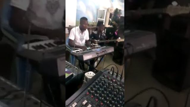 Atango bass et hyacinthe смотреть онлайн