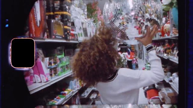 H&M x Izzy Bizu смотреть онлайн