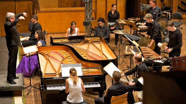 "O Fortuna" gespielt von Martin Grubinger смотреть онлайн