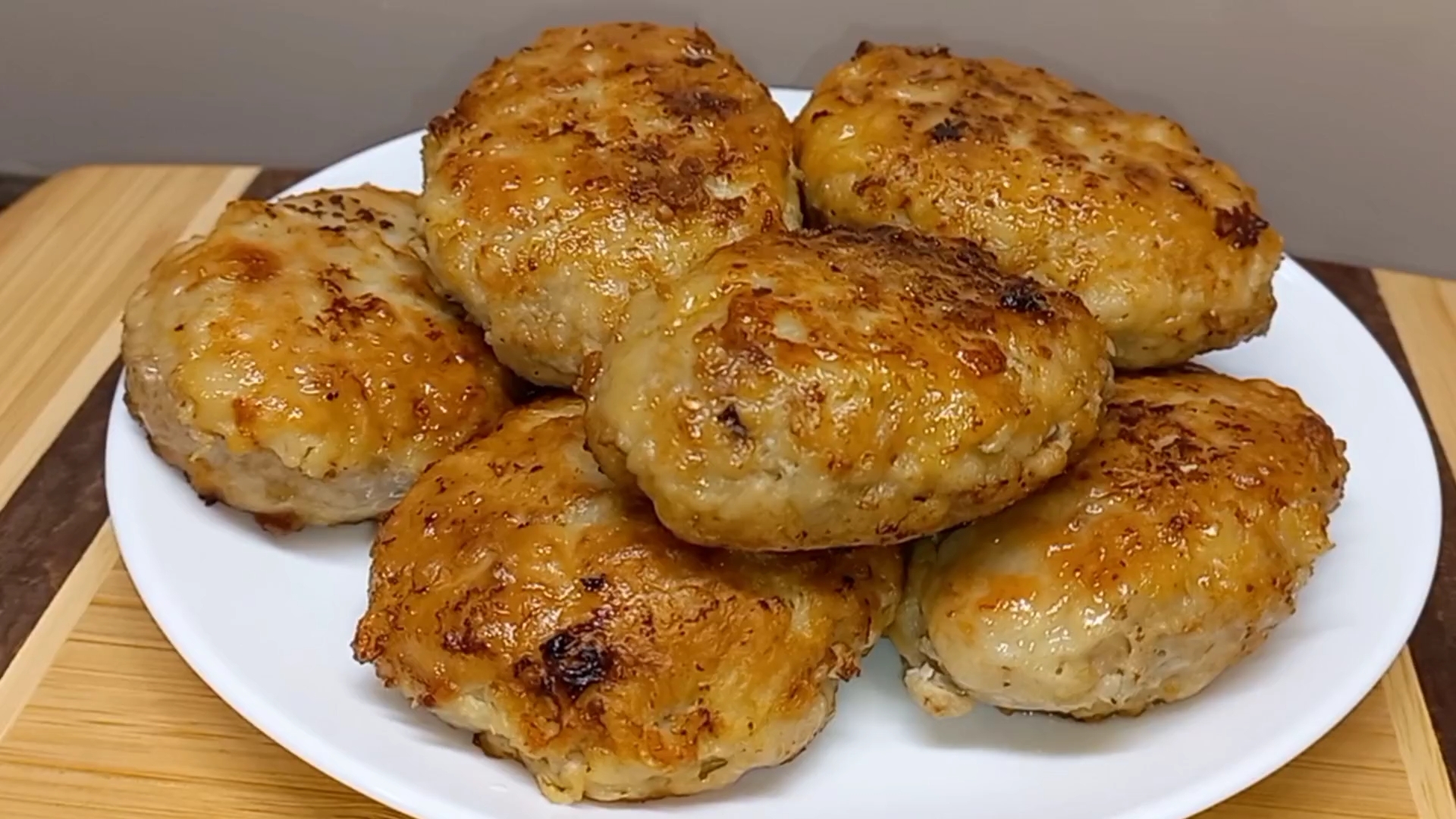 Как приготовить Вкусные нежные СОЧНЫЕ КОТЛЕТЫ Еще один удачный рецепт! смотреть онлайн