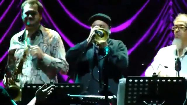 Levon Helm Band  All On A Mardi Gras Day  Live 2011