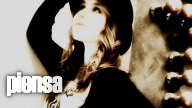 Lucia Gil  Veo Veo (letra) Violetta