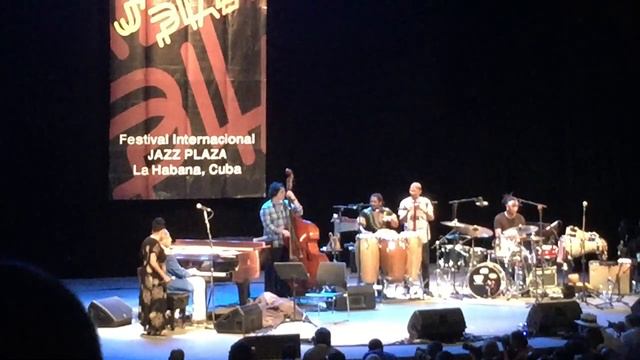 Chucho Valdés and Omara Portuondo at the Jazz Plaza festival in Havana, December 2016 смотреть онлайн