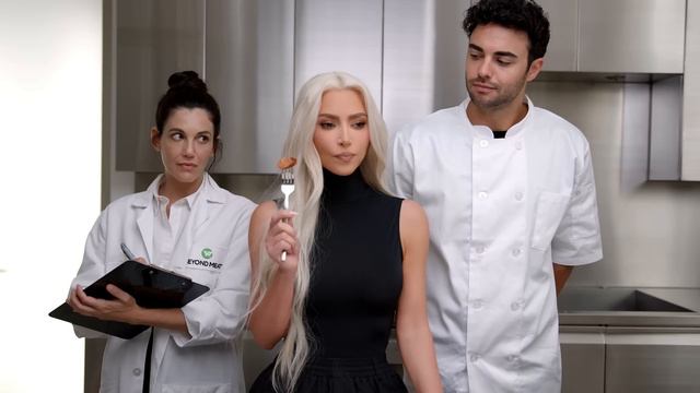 Kim Kardashian is Beyond Meat's Chief Taste Consultant смотреть онлайн