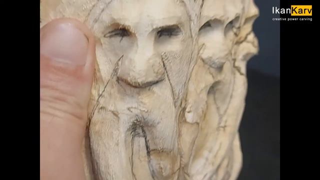 Power Carving a wooden sculpture in spalted silver berch kutzall dremel made in ireland wood workin смотреть онлайн