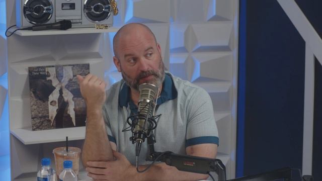 Lifting Over 700lbs with Mark Bell - 2 Bears, 1 Cave Highlight смотреть онлайн