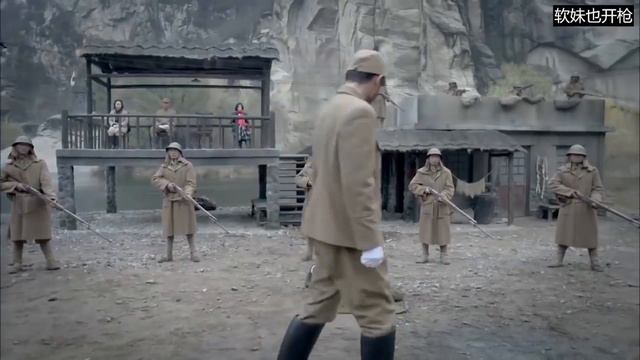 日軍大佐找俘虜比武，誰知對方是功夫大師，倒立著都能暴揍大佐！【抗日】 смотреть онлайн