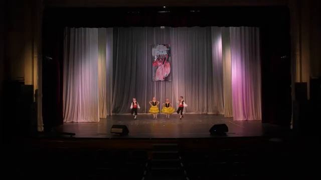 М. Фрамм "Маленькие испанцы". Хореография Л. Якобсона смотреть онлайн