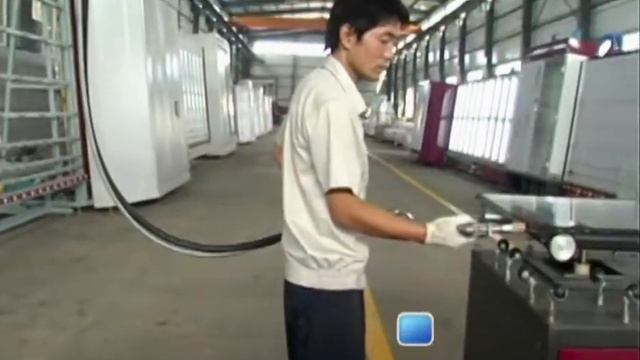 Insulated Glass Sealant Extruder & Sealing Table смотреть онлайн