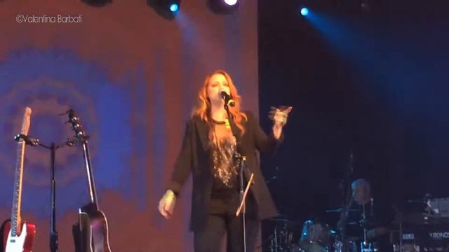Noemi - Amen, Bagnati dal sole,Vuoto a perdere, Don't get me wrong - 17/11/2016 смотреть онлайн
