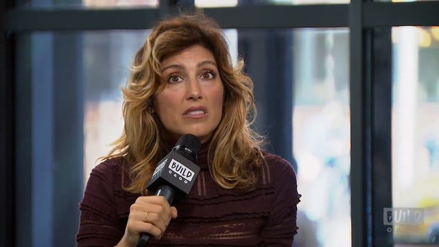 Jennifer Esposito's Heartwarming Encounter With A Fan смотреть онлайн