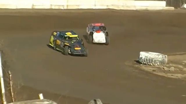 4-6-13 Five MIle Point Practice IMCA Mods: Matt Roberts And Charlie Glibert