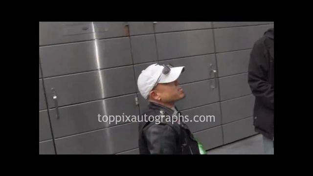 Martin Klebba - Signing Autographs at "Anderson" in NYC смотреть онлайн