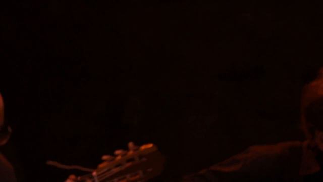 Juan Iriarte Y Las Guitarras Del Más Allá - Amanecido