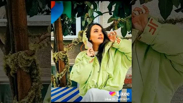 Fotğraf Kokji Hande Soral T-shirts