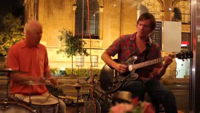 Mark Stafford & Jake Chisholm - Bright Lights, Big City смотреть онлайн