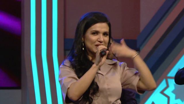 Nilufar Usmonova - Sevmek yada sevmemek (concert version) смотреть онлайн