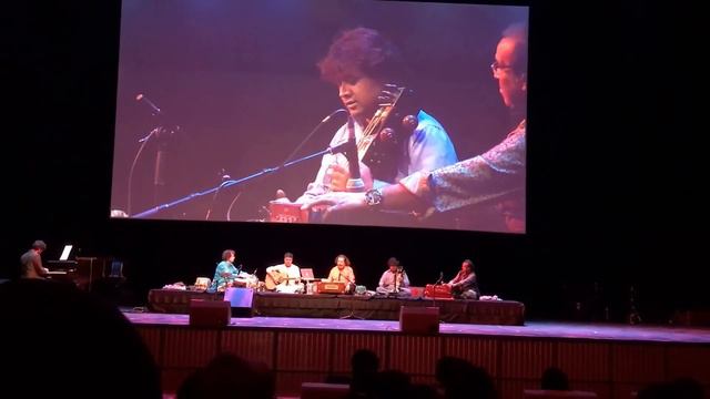 Tu Hi Re, hariharan, ustad Zakir Hussain live in concert смотреть онлайн