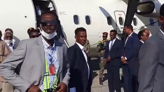 DAAWO Qoor Qoor Oo Ku Eedeeyay Madaxda Puntland & Jubbaland In Ay Qabyaaladeeyeen Siyaasadda