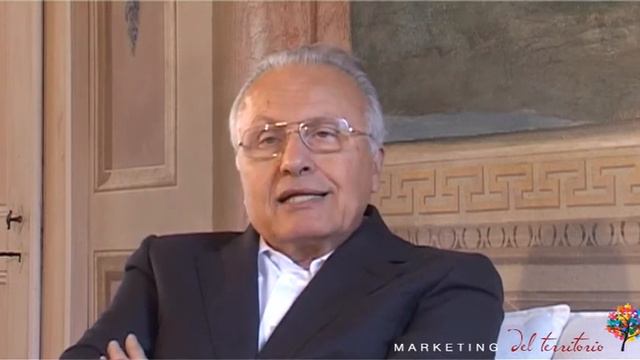 "Abbiamo bisogno di chiedere al vino che aiuti il territorio" смотреть онлайн