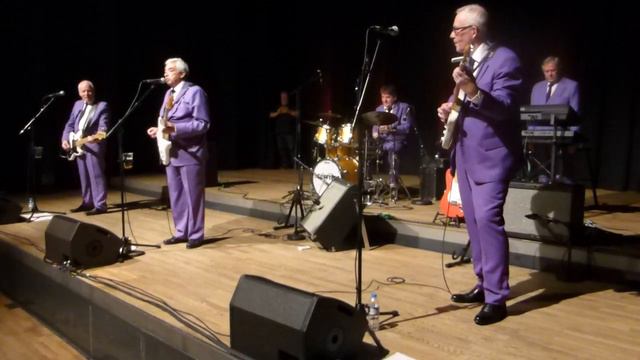 The Clifters. Johnny Reimar. Lion Club Virum. Video: Ole Olsen.19 Nov. 2016 смотреть онлайн