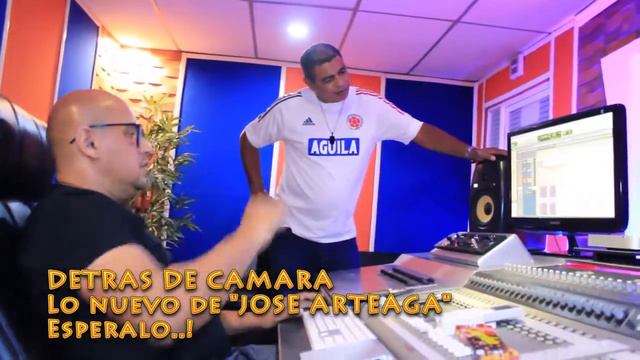 José Arteaga - (DETRAS DE CAMARA)