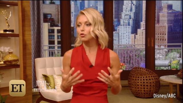 Kelly Ripa Opens Up About Michael Strahan's 'Live!' Exit: 'I Get It' смотреть онлайн