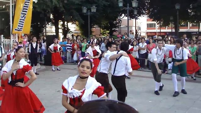 Baile Tradicional Aleman, Valdivia. Bierfest 2013 смотреть онлайн