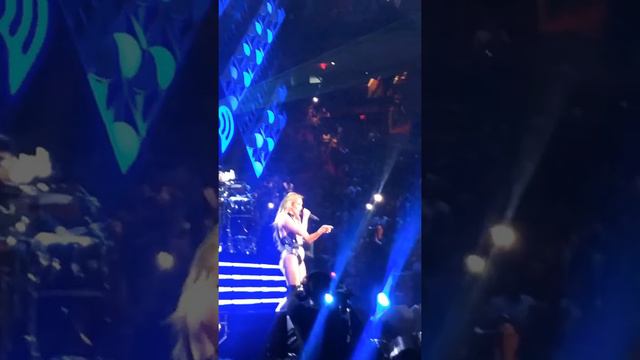 iHeart Fiesta 2019 ft. JLo - Hair and Makeup on Host Mary Carmen. смотреть онлайн