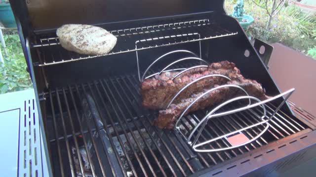 СВИНЫЕ РЕБРЫШКИ НА ГАЗОВОМ ГРИЛЕ PRIMELINER!) БЫСТРЫЙ РЕЦЕПТ!) смотреть онлайн