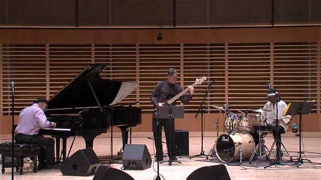 Autumn Leaves, Joseph Kosma/Jacques Prevert смотреть онлайн