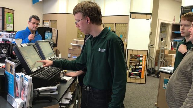 UPS Store смотреть онлайн