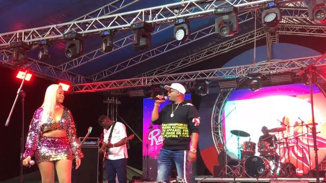 Florence El Luche ak Junior Rigolo Ki Tap Host AyitiMizik Festival смотреть онлайн