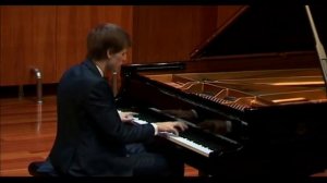 David Bekker plays Beethoven Sonata op. 13 (II-III)