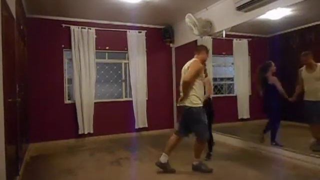 Video 26 Hand To Shoulder Double Turn