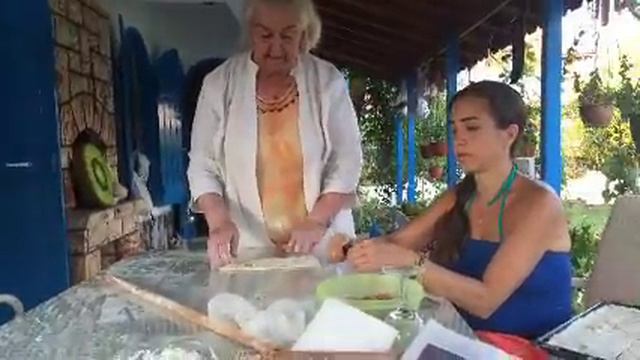 Bayram tatlıları, baklava yufkasını açmanın püf noktalarını izleyin! смотреть онлайн
