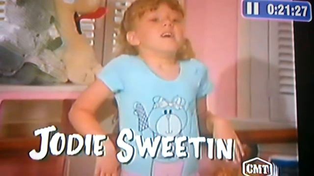 Jodie Sweetin смотреть онлайн